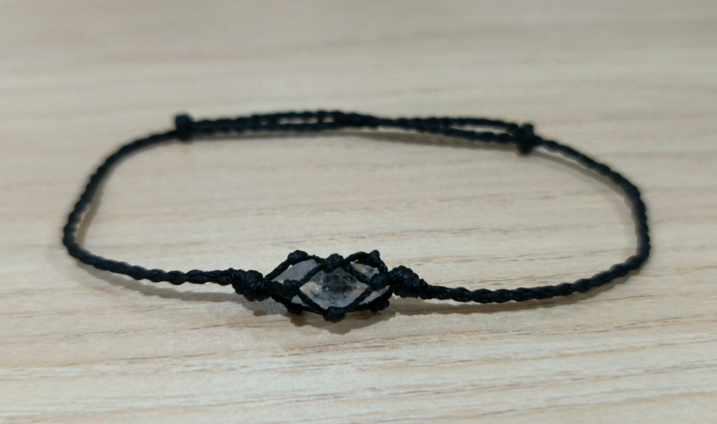 能量手作天然巴基斯坦石油水晶手绳 Enchanted & Handcrafted Natural Pakistan Petroleum Quartz Crystal Macrame Bracelet