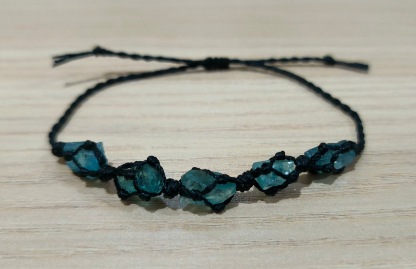 能量手作天然蓝宝石手绳 Enchanted & Handcrafted Natural Sapphire Crystal Macrame Bracelet