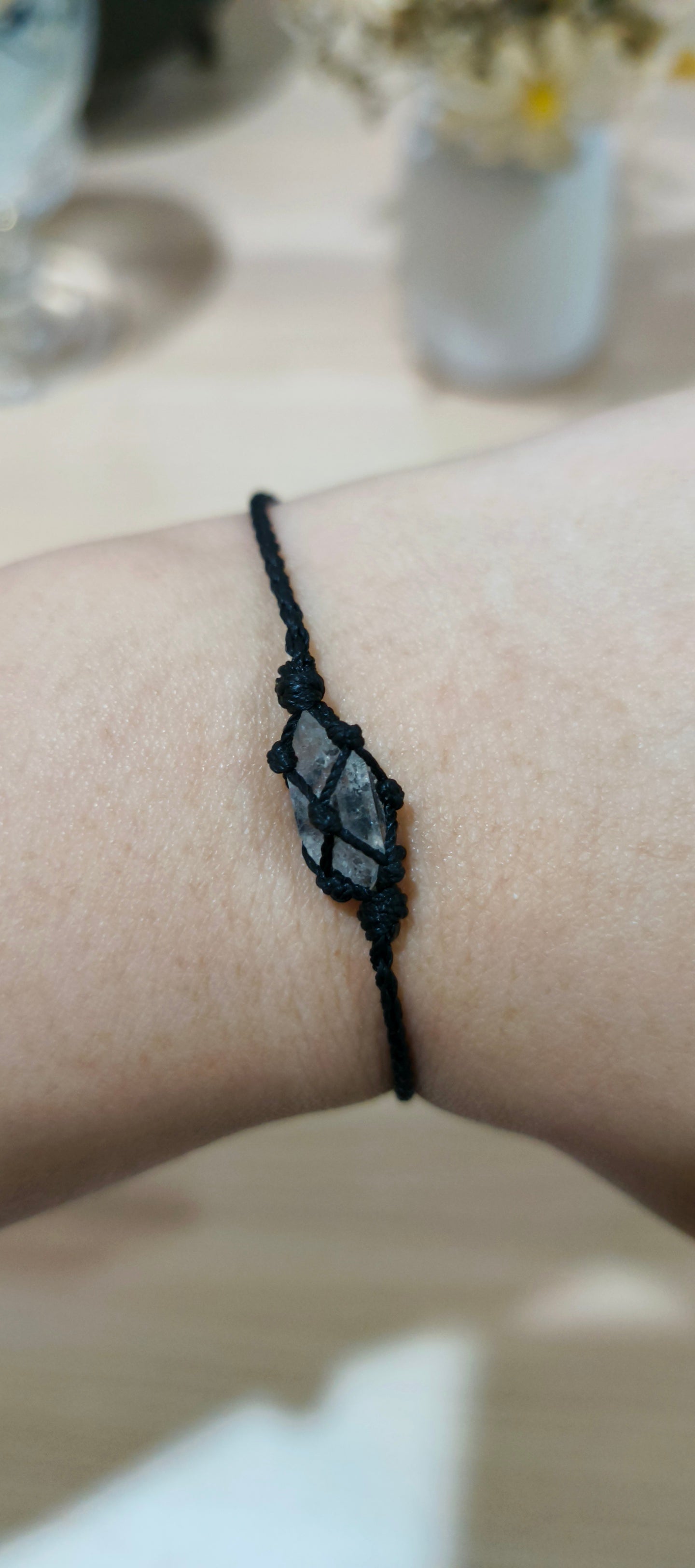 能量手作天然巴基斯坦石油水晶手绳 Enchanted & Handcrafted Natural Pakistan Petroleum Quartz Crystal Macrame Bracelet