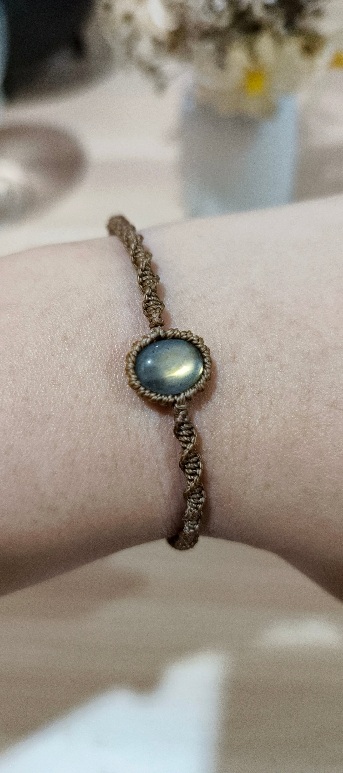 能量手作天然月光石水晶手绳 Enchanted & Handcrafted Natural Moonstone Crystal Macrame Bracelet